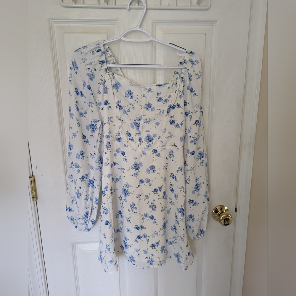 Hollister Women's long sleeve shirred floral dress